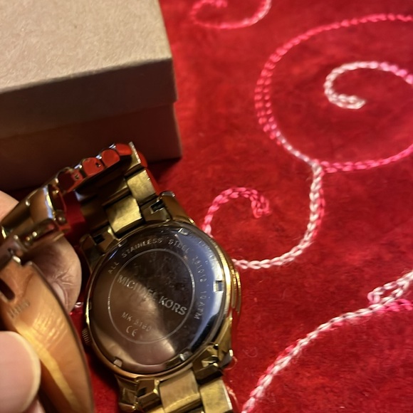 Men Watch - Picture 3 of 4